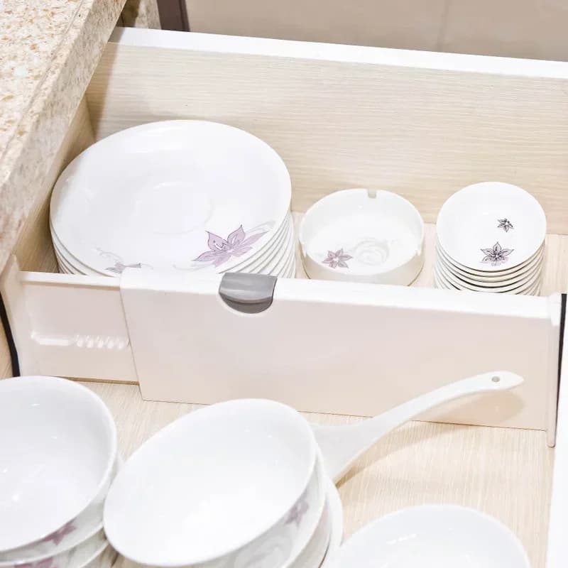 Drawer Divider Organizer — Retractable Plastic Partition